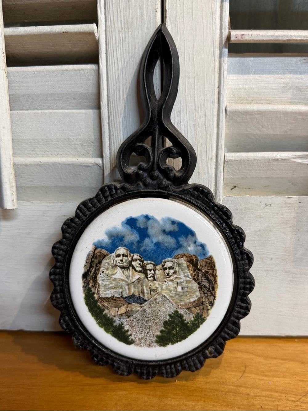 Black Cast Iron Trivet with Mount Rushmore Ceramic Tile - Decorative Wall Accent